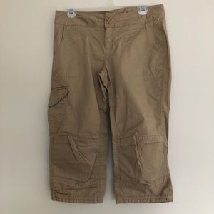 North Face Size 6 Capri Pants Adjustable Waist Tan